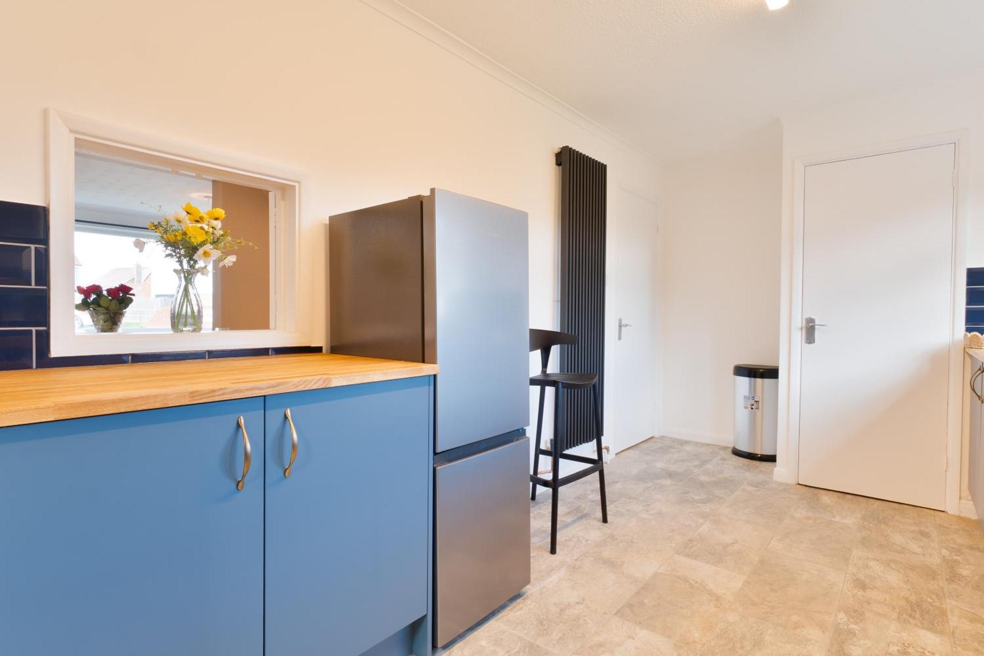 Stylish 4 Bedroom Spacious Retreat With Parking - Sleeps 10 - Families & Contractors كانتربيري المظهر الخارجي الصورة
